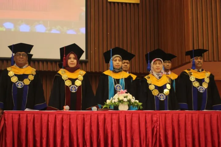 WISUDA 57 (9)